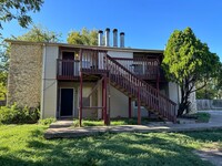 Building Photo - 903 Taulbee Ln