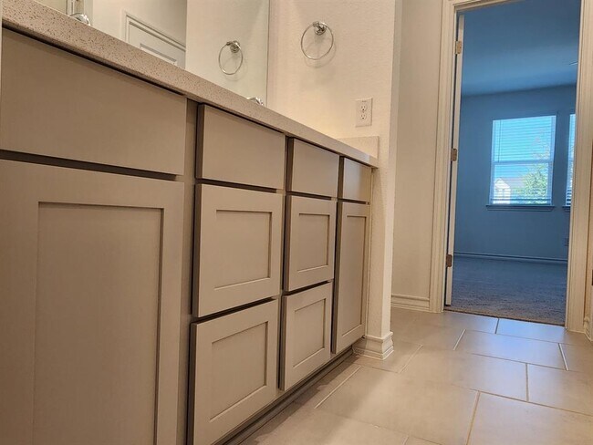 Building Photo - 202 Doodle Ln