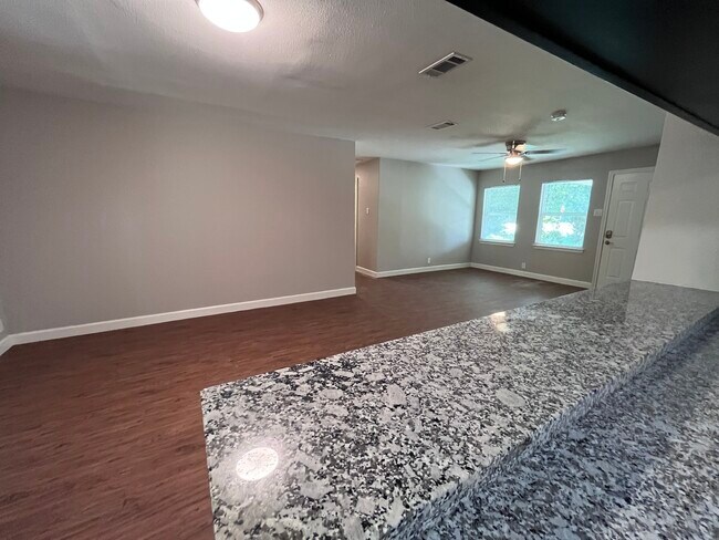 Building Photo - 3633 Thistle St