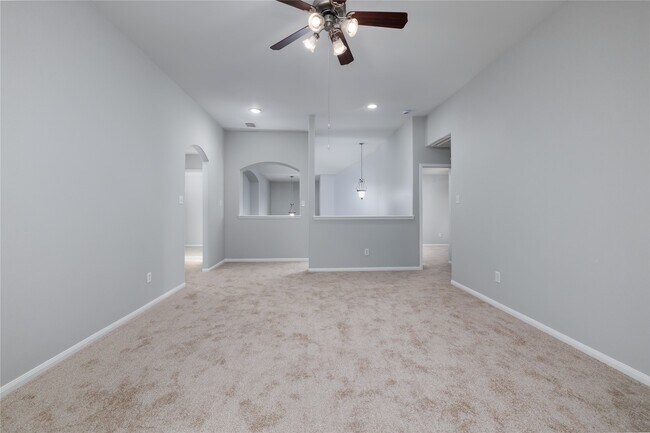 Building Photo - 14 Barker Ridge Ct