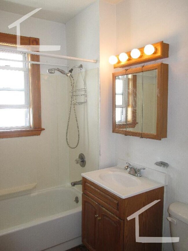 Building Photo - 43 Litchfield St