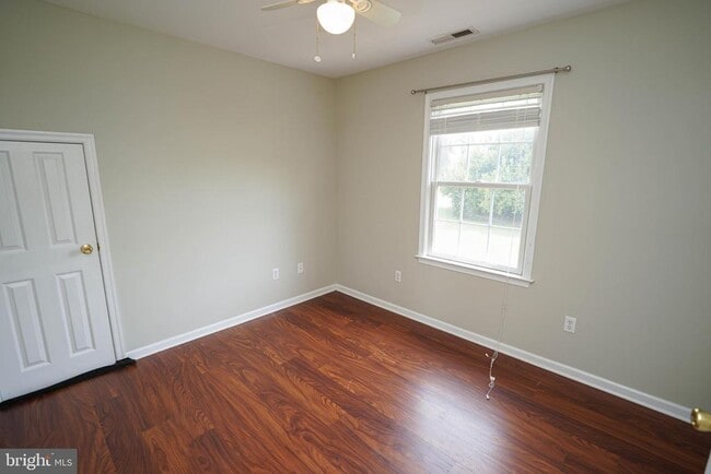 Building Photo - 1331 Aspen Dr