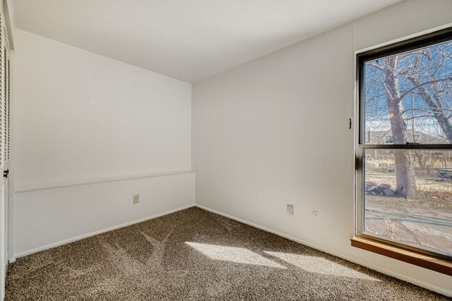 Building Photo - Incredible Shanahan Ridge Home with Flatiron Views