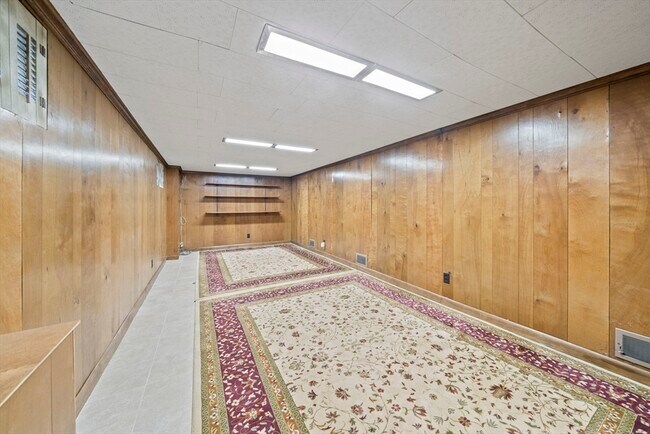 Building Photo - 55 Evelyn Rd