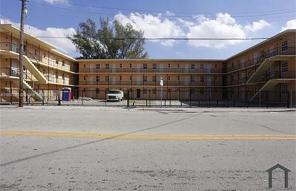 Primary Photo - 7001 NW 15th Ave