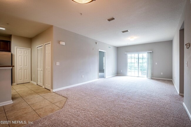 Building Photo - 4920 Key Lime Dr