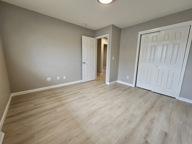 Building Photo - 8958 Circle Dr