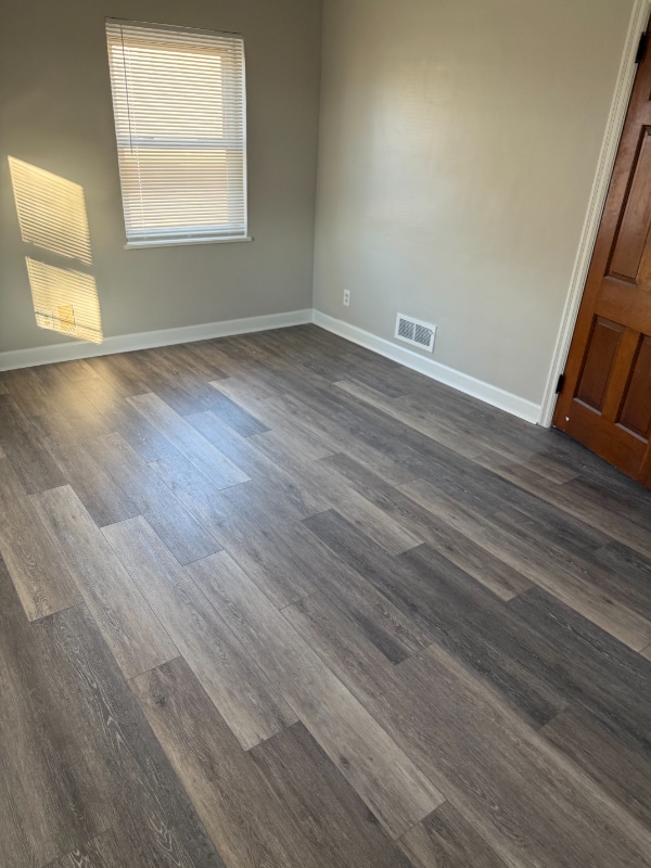 Building Photo - 4531 Roth Ave