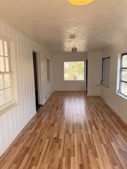 Building Photo - 1955 Lexington St