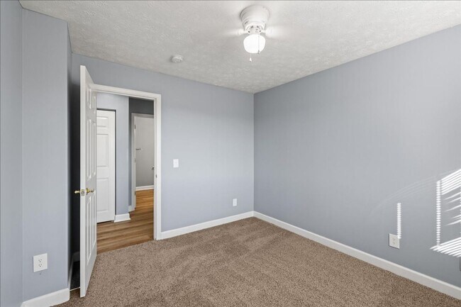 Building Photo - 7938 Circle Front Ct
