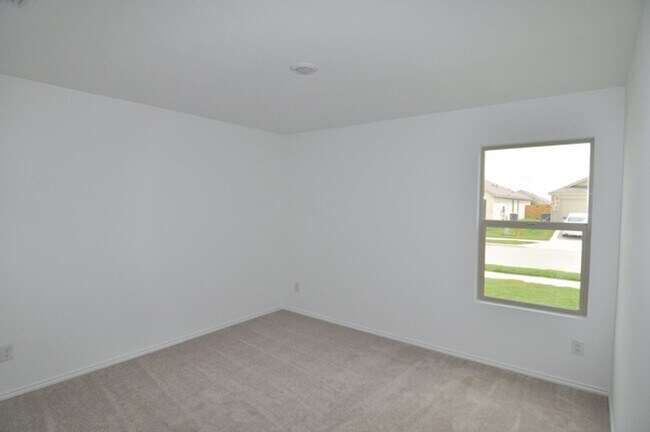 Building Photo - AVAILABLE NOW - Like-New 2024 Lennar Home in Amenity-Rich Community | 3 Bedrooms, Granite Counter...