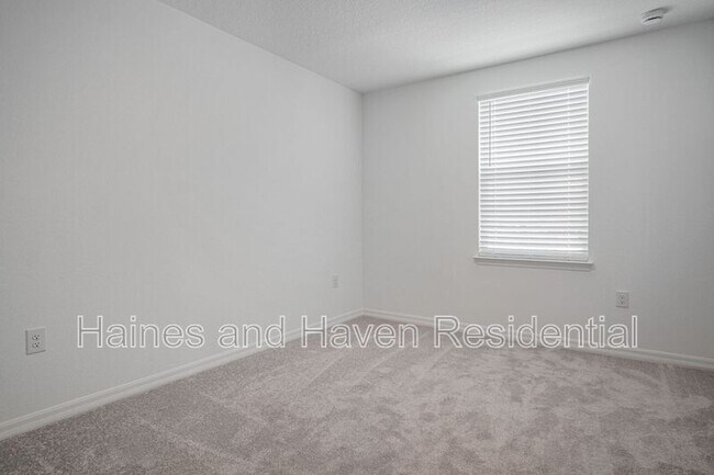 Building Photo - 4429 River Beacon Blvd