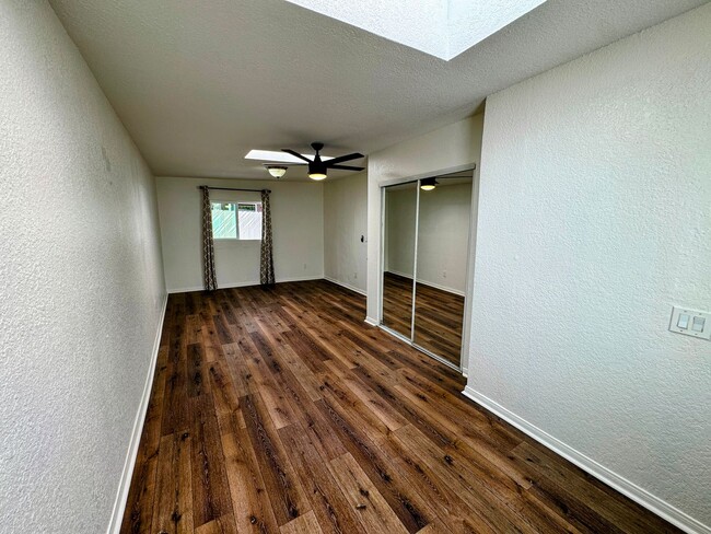 Building Photo - North Pacific Beach 1 Bedroom/1 Bathroom w...