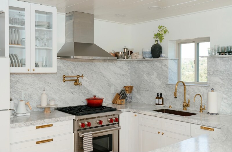 Building Photo - 16851 Hay Dr