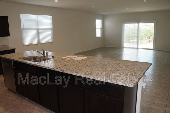 Building Photo - 1083 W Chimes Tower Dr