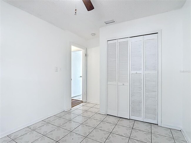 Building Photo - 115 Lindenwood Ln