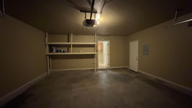 Building Photo - 2811 W 62nd St S