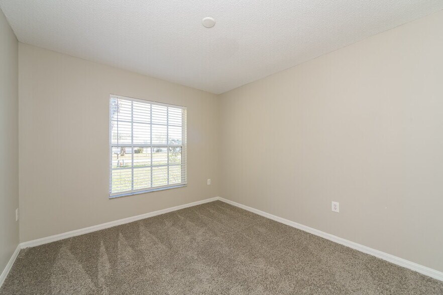 Building Photo - 745 Briargrove Ave