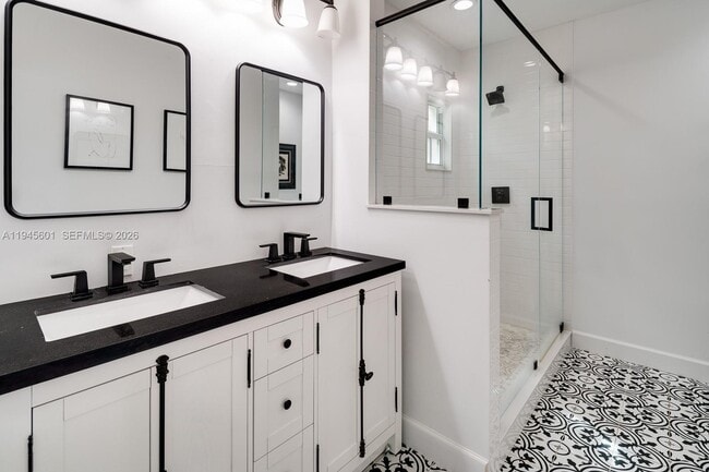 Building Photo - 2952 Peachy St