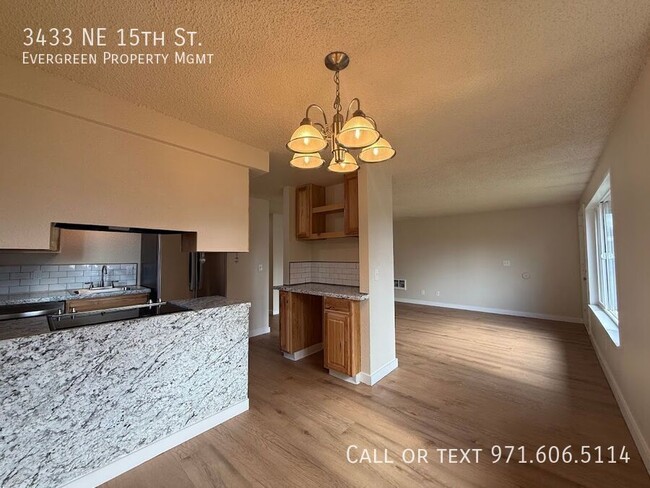 Building Photo - 3433 NE 15th St