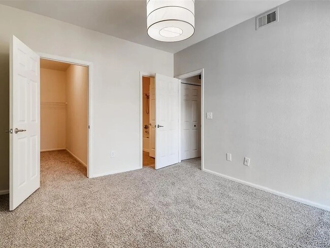 Building Photo - 3035 Blue Sky Cir