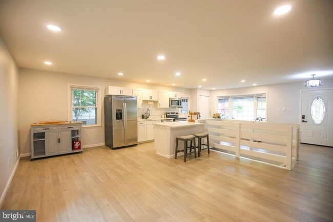 Building Photo - 4752 Carterwood Dr