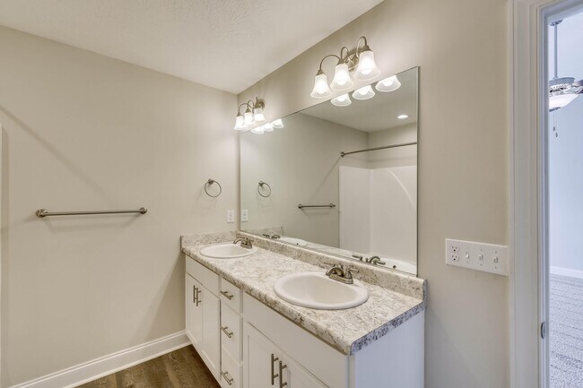 Building Photo - 4281 Valencia Ln