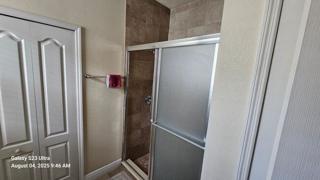 Building Photo - Beautiful 3 Bedroom Home for Rent in Oakbr...