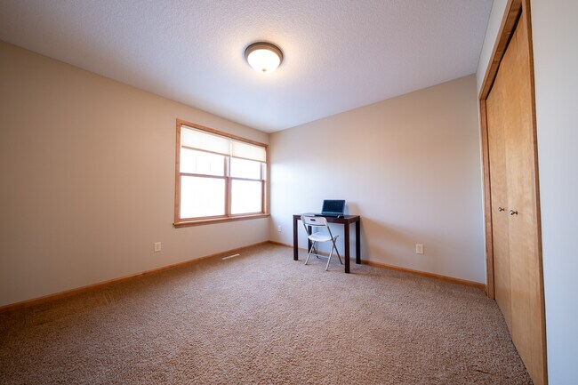 Building Photo - 572 Danube Ave