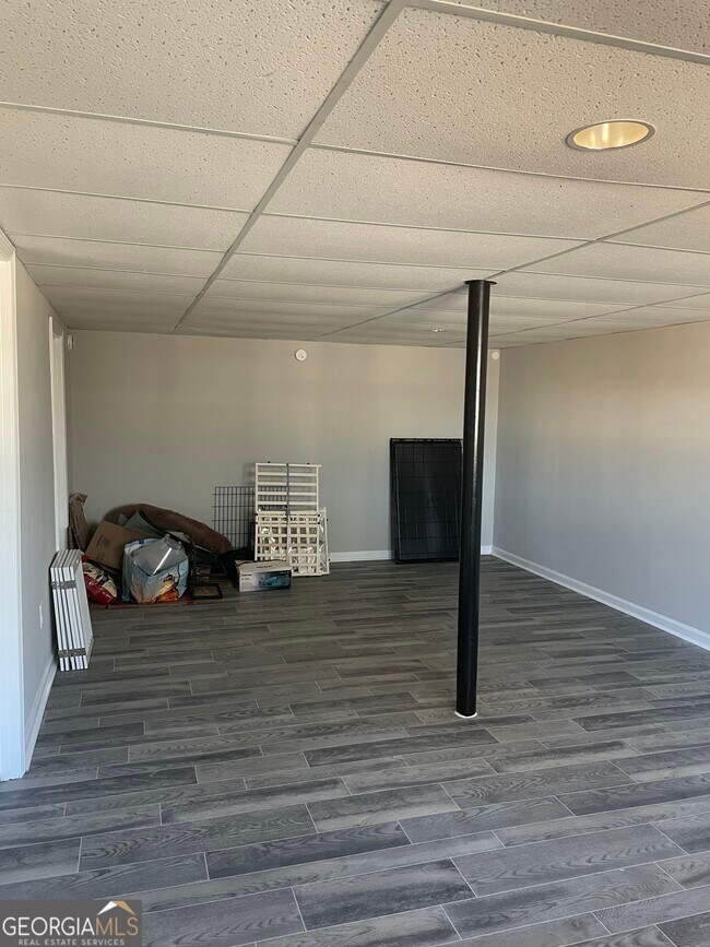 Building Photo - 6205 Littleton Dr