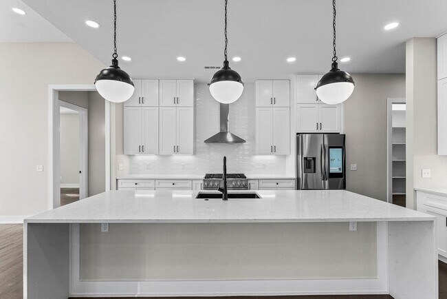 Building Photo - 3505 SW Radiance Ave