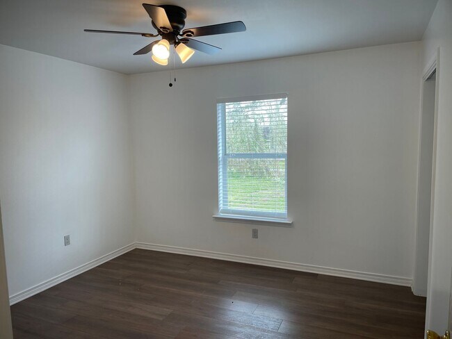 Building Photo - 3013 Palmetto St