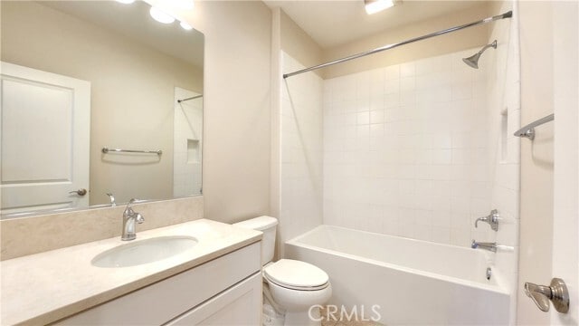 Building Photo - 22 Ovation