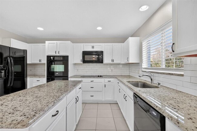 Building Photo - 413 Country Cottage Ln
