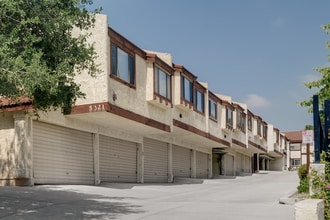 Building Photo - 5321 Colodny Dr