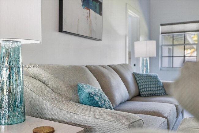 Building Photo - 8926 Abbott Ave