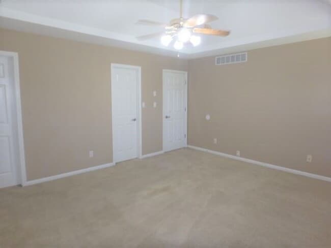Building Photo - Awesome 4 Bed 3 Bath House In SW Columbia!