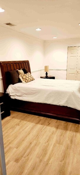 Building Photo - 4910 Cranford Terrace