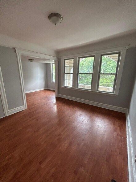 Unit 3 - 40 Columbia Ave