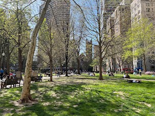 5 min walk to Rittenhouse Square - 2020 Walnut St