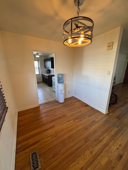 Building Photo - 2113 Madeira Dr NE