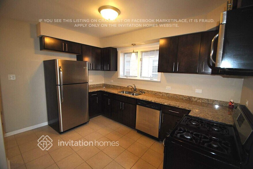 Building Photo - 2723 N 77th Ave