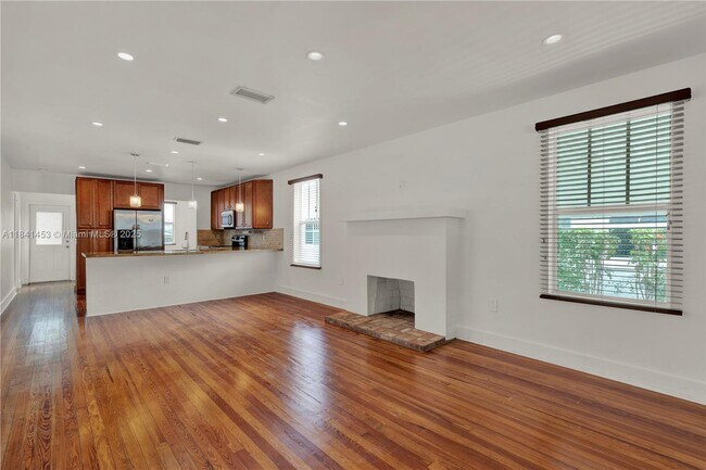 Building Photo - 1624 SW 11th Terrace