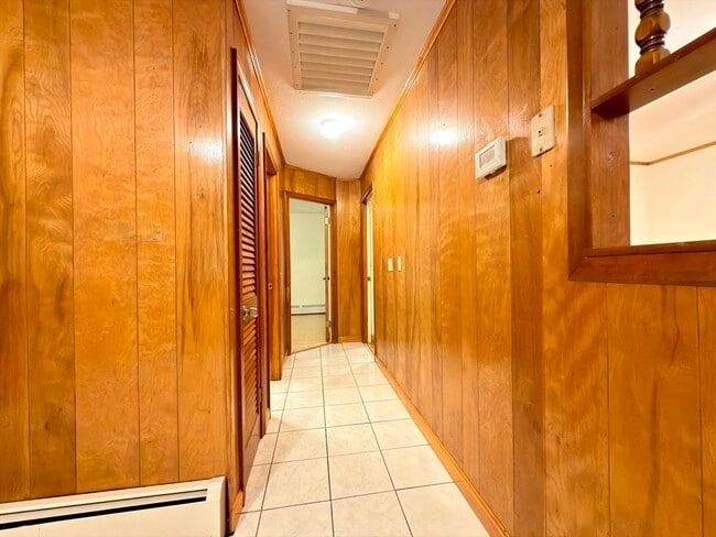 Building Photo - 45 Kinglet Dr