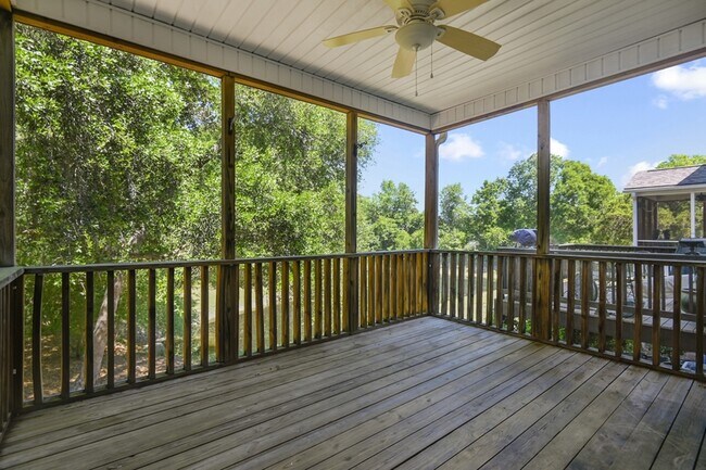 Building Photo - 1406 Hamlin Park Cir