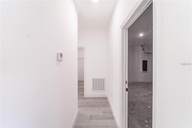 Building Photo - 9521 N Old Mill Way