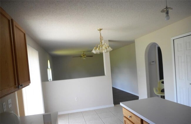 Building Photo - 950 Derbyshire Dr