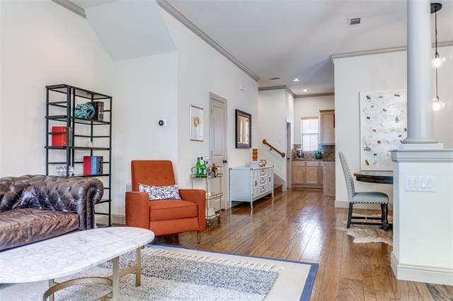 Building Photo - 3028 Carmel St