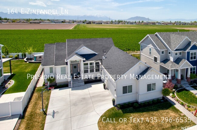Building Photo - 164 E Zinfandel Ln