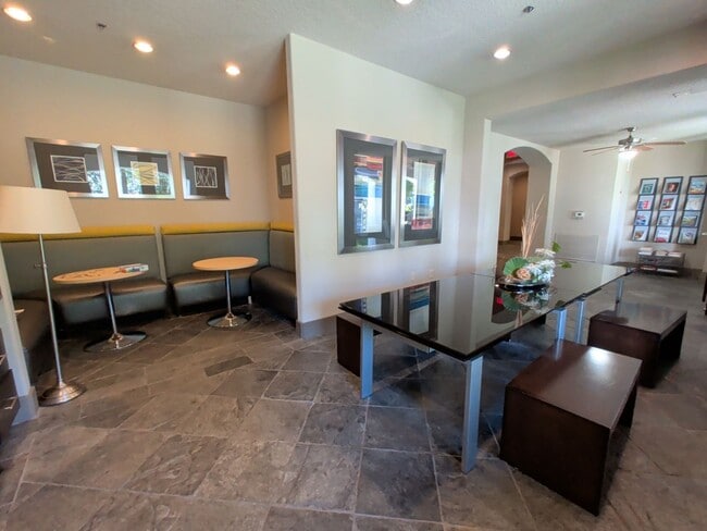Building Photo - 2-Bed/2-Bath in Green Hills/Hillsboro Village